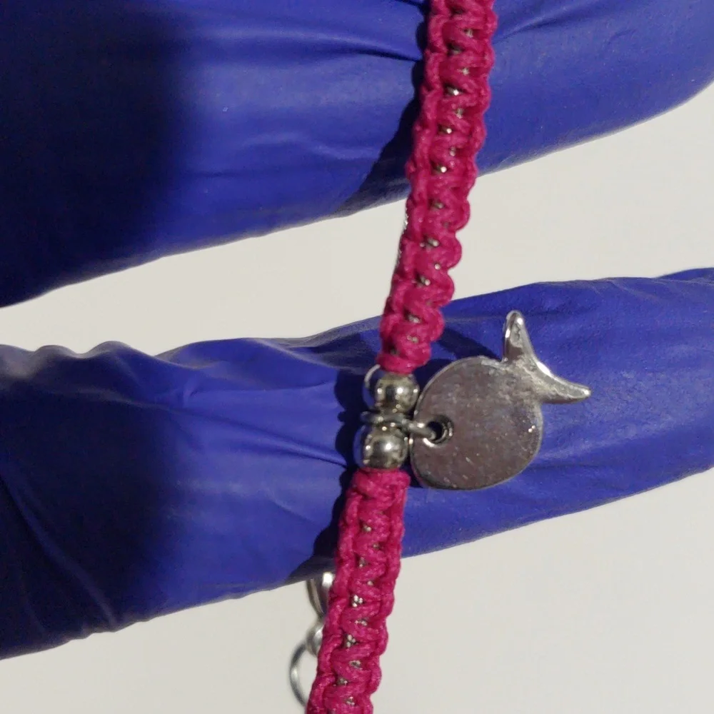 🐠 Silver tone & Pink Braided Adjust. Bracelet with Fish Charm – Boho & Cute! 🎀